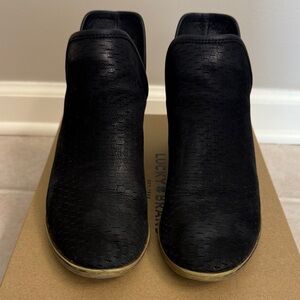 Lucky Brand Women's Textured Black Ankle Booties